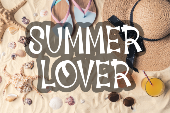 Summer Lover: The Whimsical Display Font for Creative Crafters